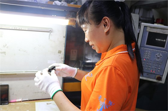 藍牙耳機模具廠——關于模具質量從哪4點進行點檢？