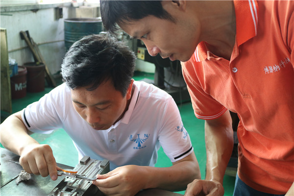 深圳塑膠模具廠——博騰納設(shè)立12道質(zhì)檢工序，品質(zhì)信得過！